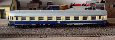 Trim Toys réf. 1317051 voiture voyageurs 1ᵉ classe DB