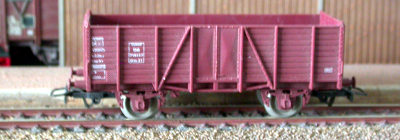 Jouef réf. 6816 wagon-tombereau à 2 essieux Om 716137 DB