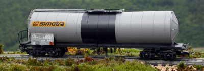 Jouef ref. 651700 bogie tank wagon 33 87 793 2 014-6 SNCF gris/noir Simotra