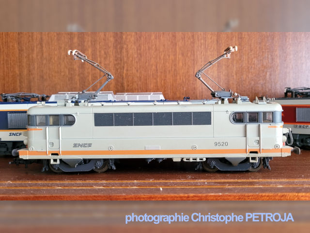 Lima réf. 208262 locomotive électrique BB 9520 SNCF