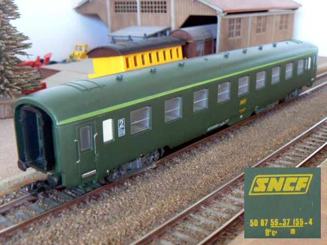 Lima réf. 309208 voiture B⁹c⁹ 50 87 59-37 155-4 SNCF type DEV AO