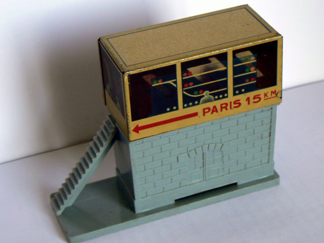 Jouef ref. 482 grey colored signal box